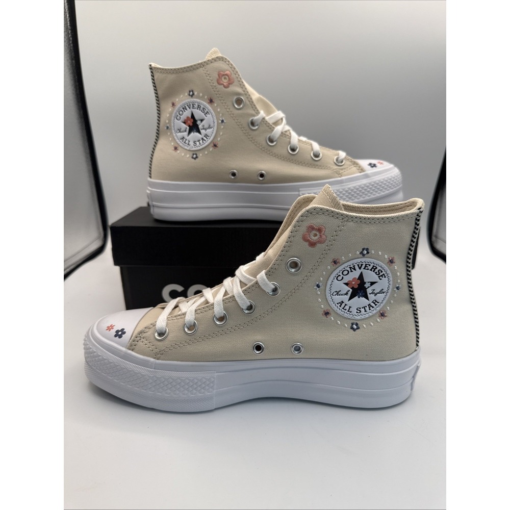 Converse Sneakers Women's 7.5 Beige Floral CTAS Lift‎ Platform Petite A14265C